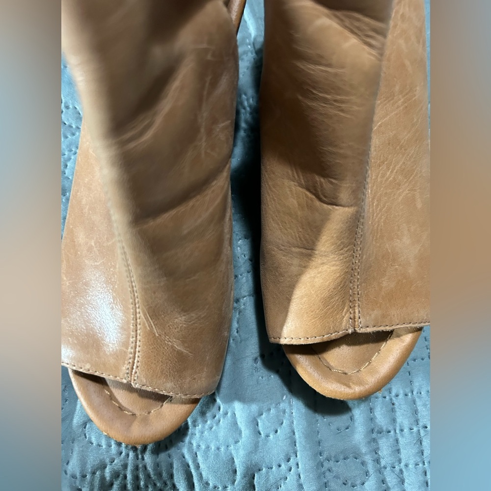 Kenneth Cole Reaction Wedges. 6.5.